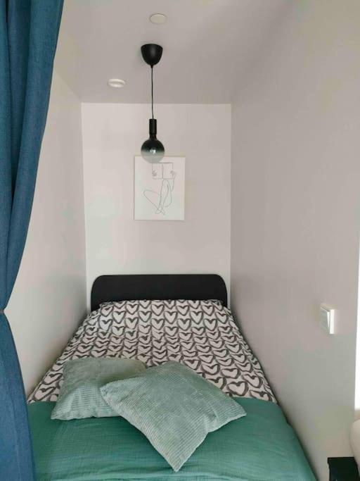 Brand New Modern Built-in Mall Of Tripla Apartment *