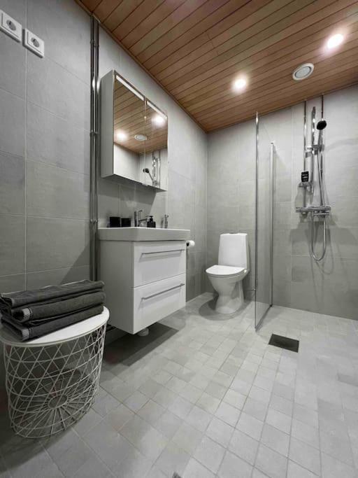 Brand New Modern Built-in Mall Of Tripla * Helsinki